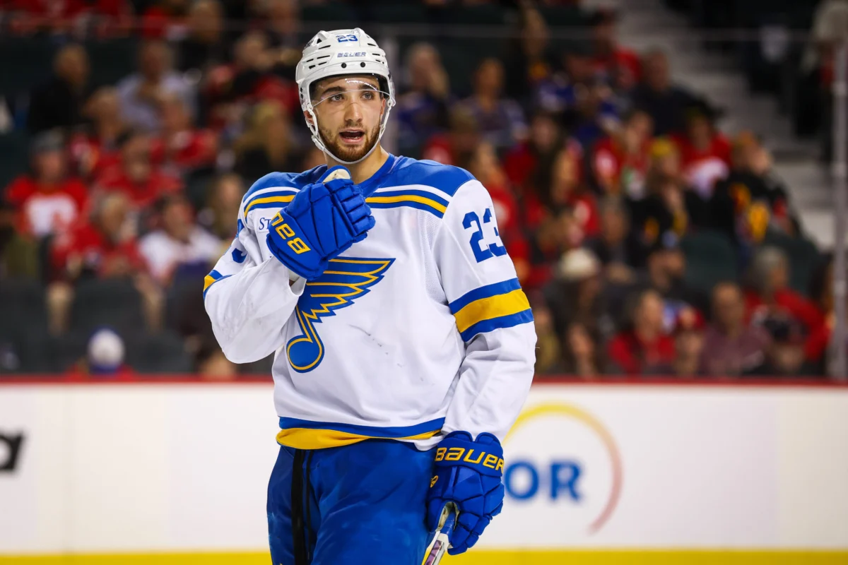 St. Louis Blues Face Early Season Uncertainty as Young Defenceman Logan Mailloux Suffers Upper-Body Injury in Preseason Action