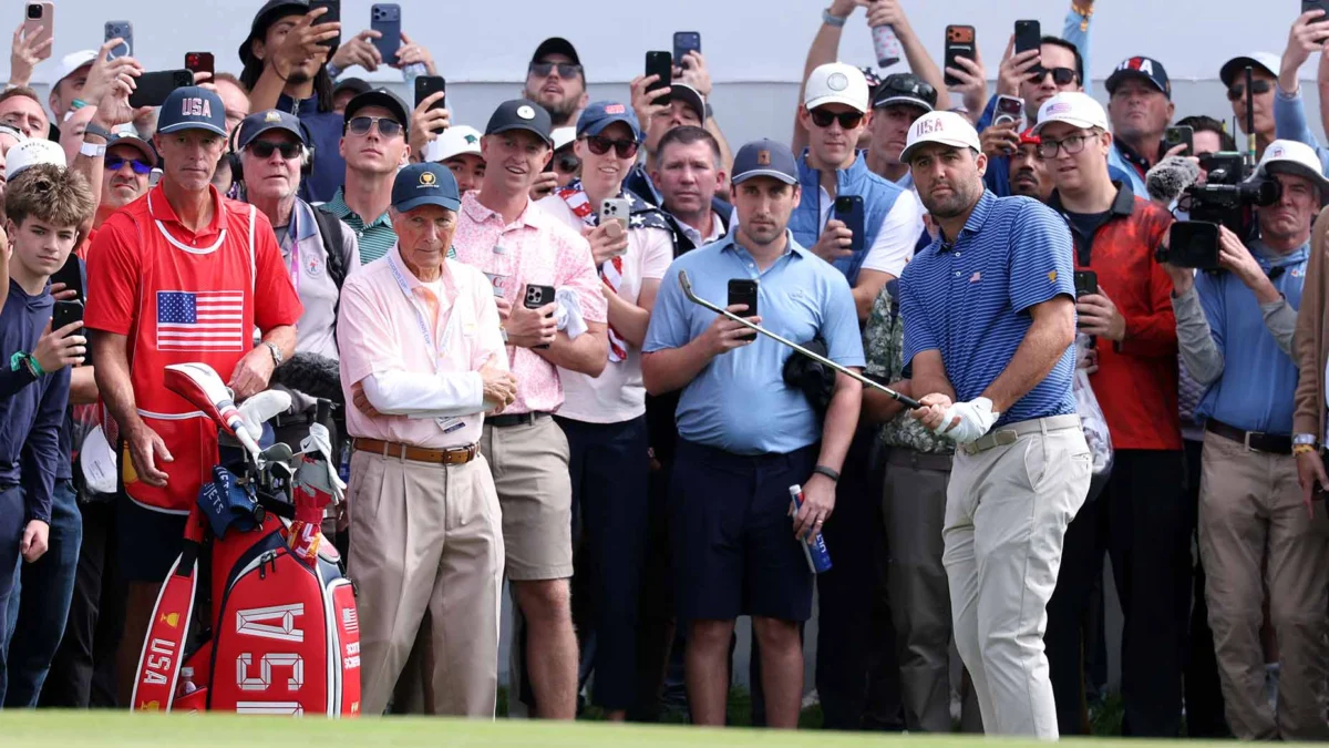 U.S. Team Grinds Out Narrow Lead as Presidents Cup Opens at Medinah