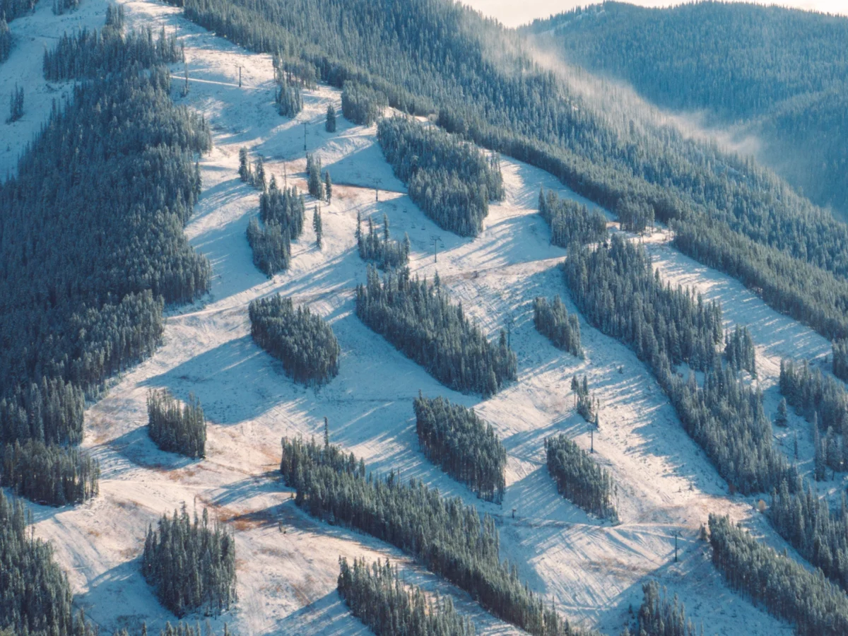 Weather Woes and Balance Sheets: Vail Resorts Navigates a Historic Low-Snow Season and Prepares for What’s Next