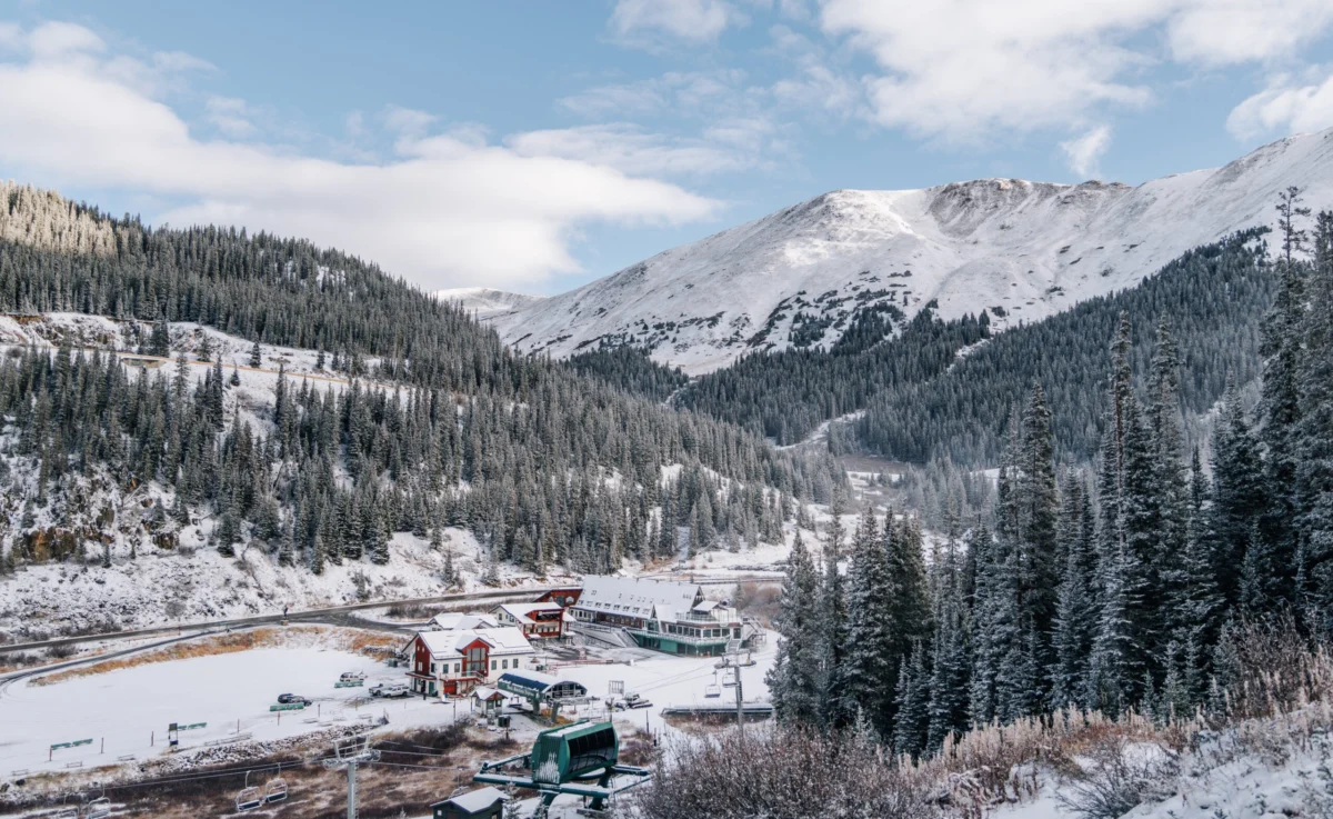 The White Ribbon Unfurled: Arapahoe Basin Kicks Off North America’s 2026–’27 Ski Season